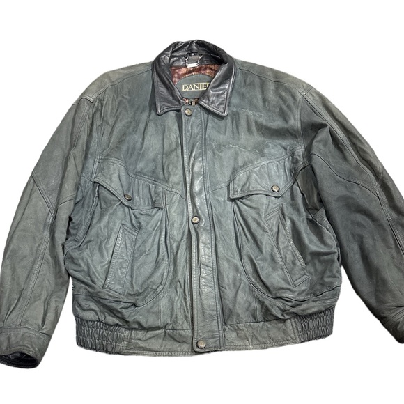 Danier Other - Danier Vintage Leather Bomber Jacket